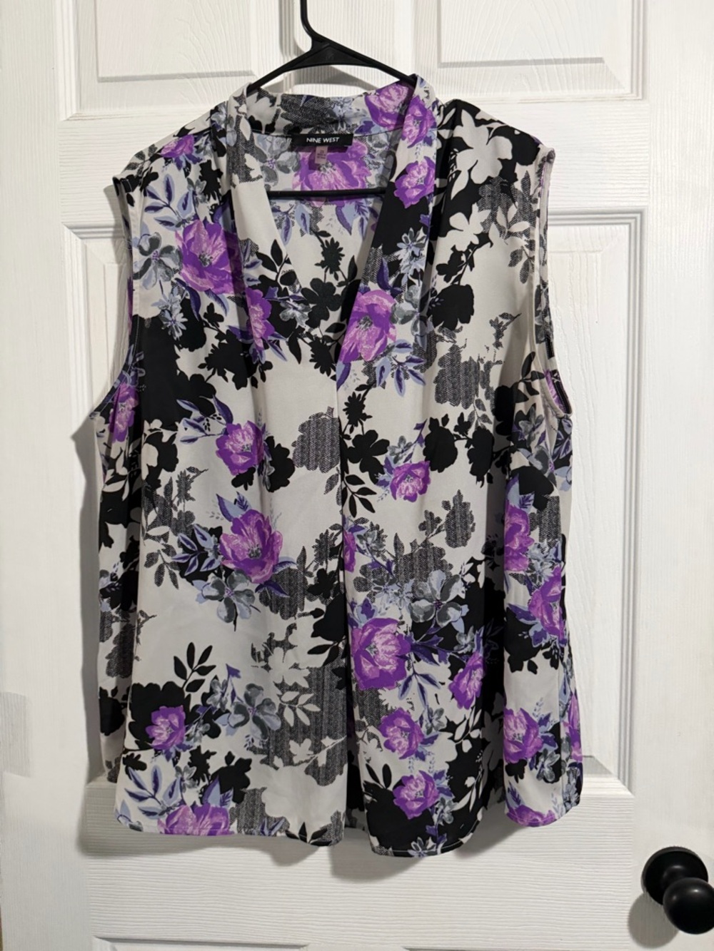 Nine West Black White Floral Sleeveless Top with Purple Roses